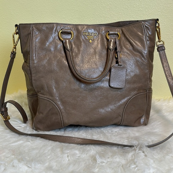 💯 Authentic Prada  Two-way Leather Tote Bag🍀 - Picture 11 of 17